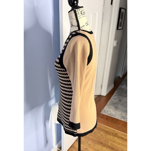 The Limited Women's Size Medium 3/4 Sleeve Black Tan Chevron Print Blouse Top - Picture 2 of 7
